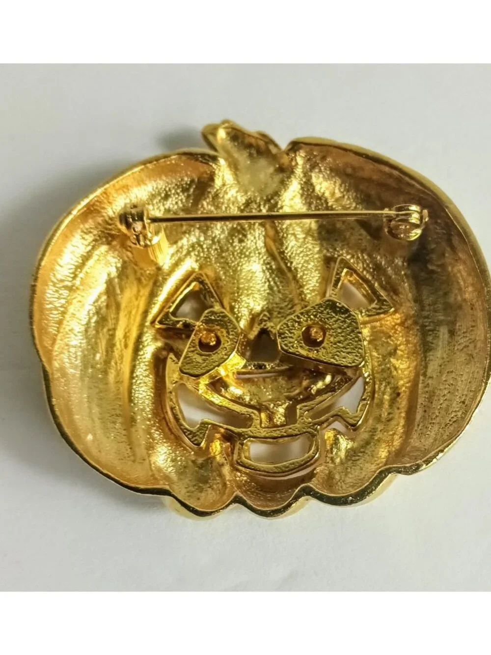 Gold-Tone Jack-O’-Lantern Pumpkin Halloween Brooch Pin